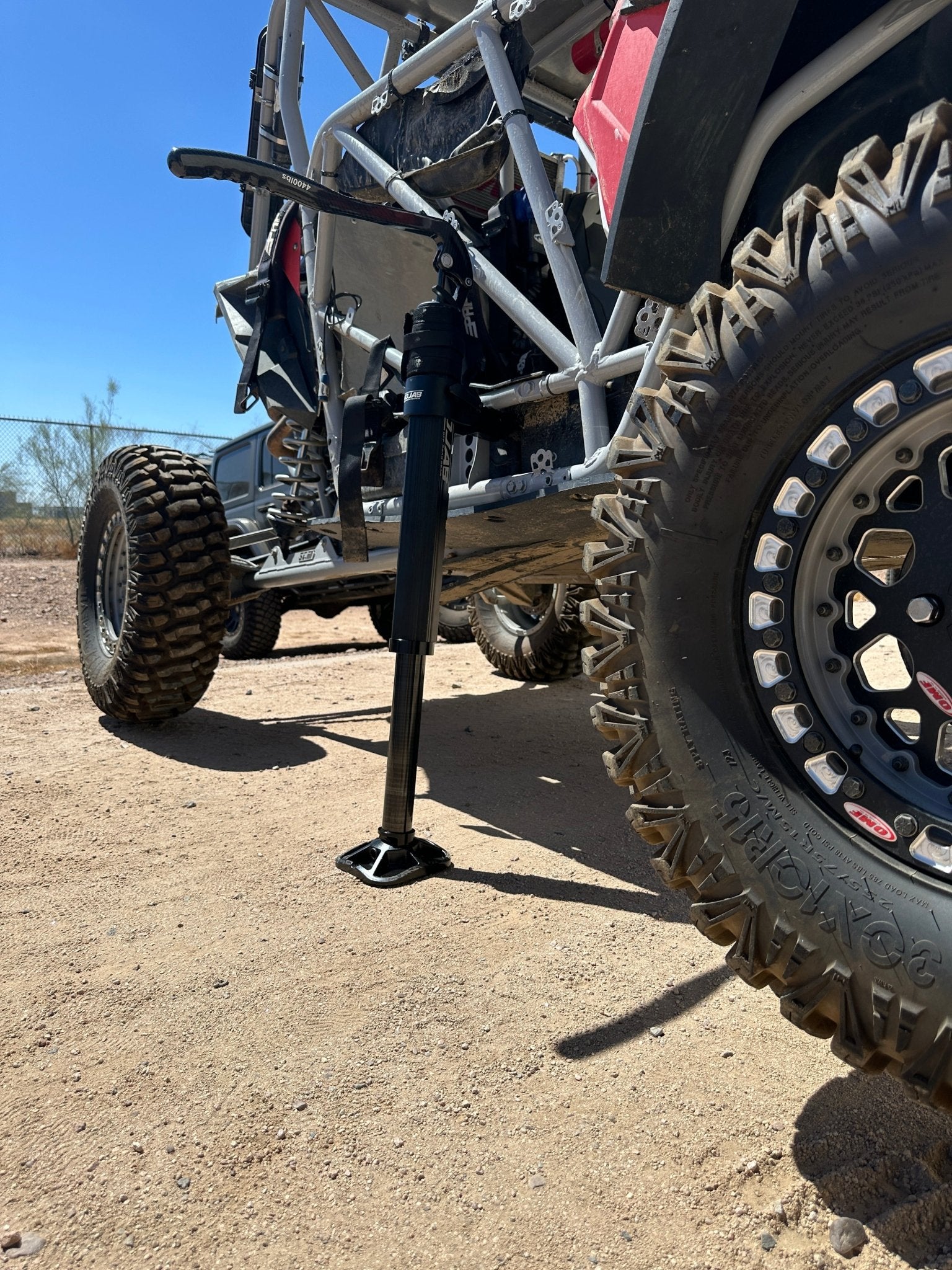 CarbonPro Compact Hydraulic Jack with Mounting Clamps MLH 40'' - Ridge & River